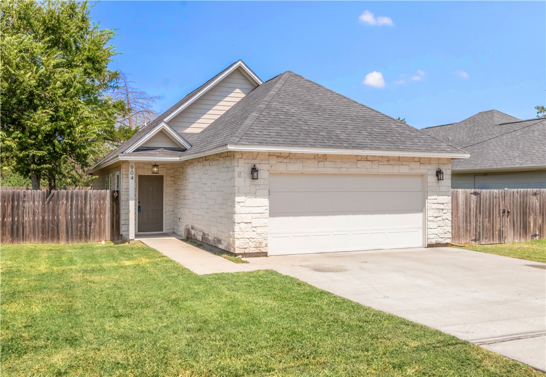 904 New York Street Bryan, TX 77803 - Photo 2 of 16