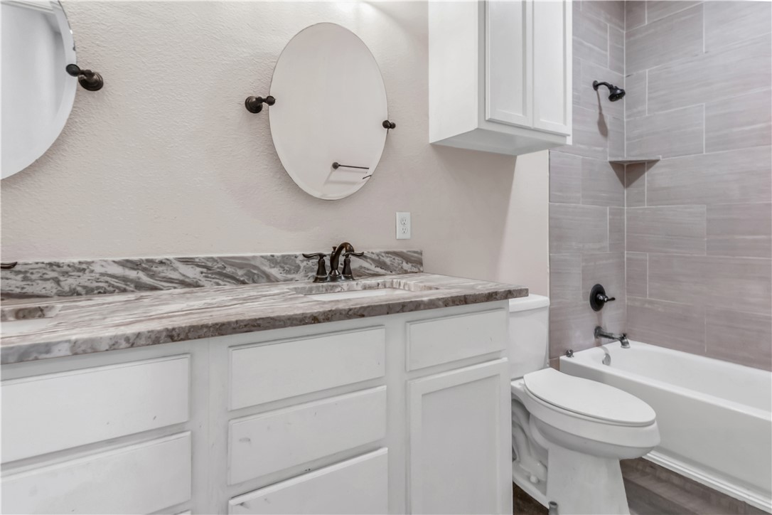 904 New York Street Bryan, TX 77803 - Photo 8 of 16