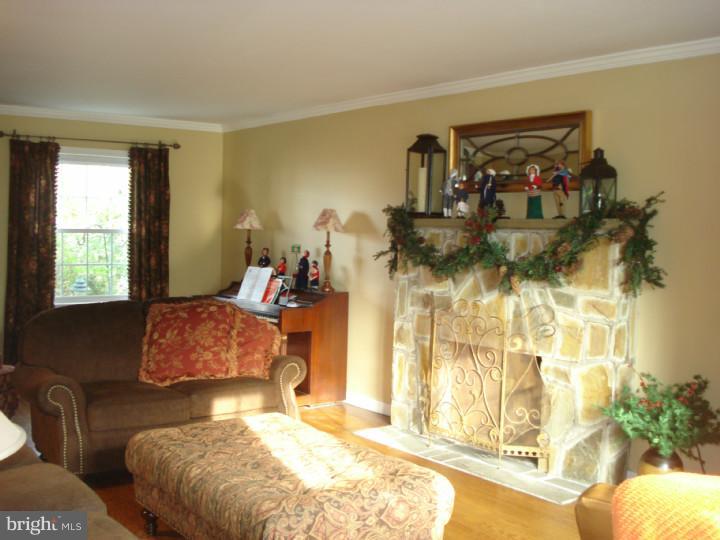 2005 Fortune Road Glenside, PA 19038 - Photo 5 of 12 Gallery Image 5