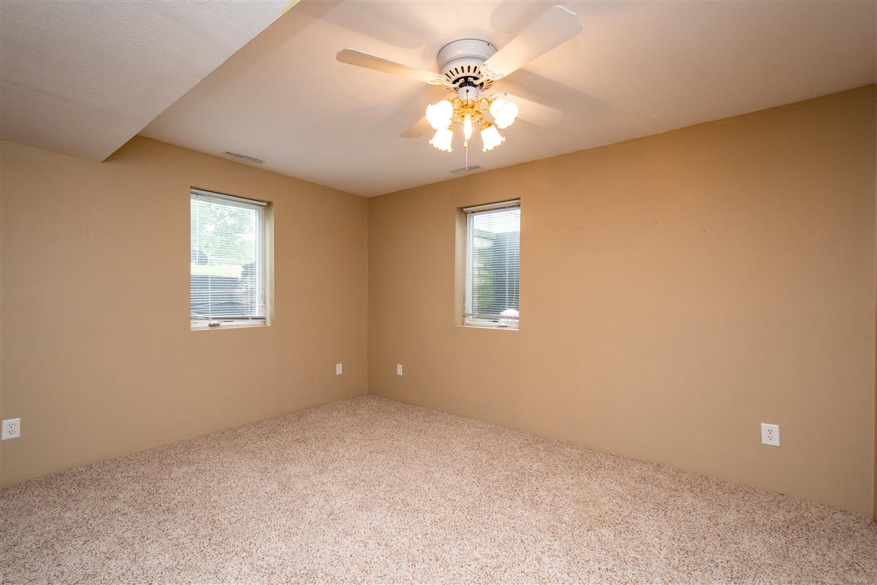 511 South Riggs Street Lone Tree, IA 52755 - Photo 25 of 30 Gallery Image 25