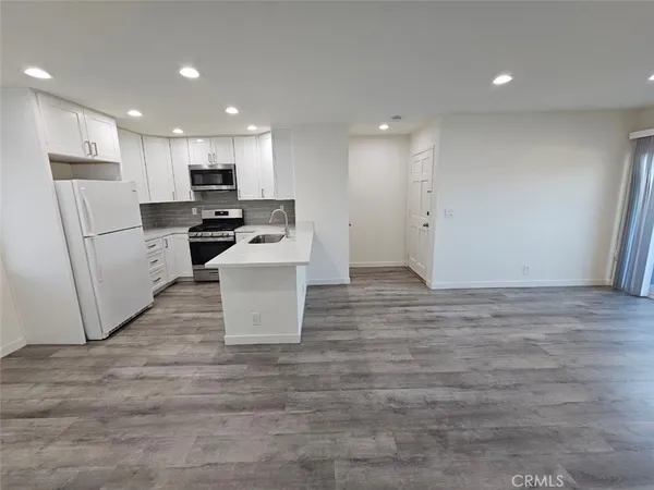 $2,350 | 1120 Nicklett Avenue, Unit J, Fullerton, CA 92833