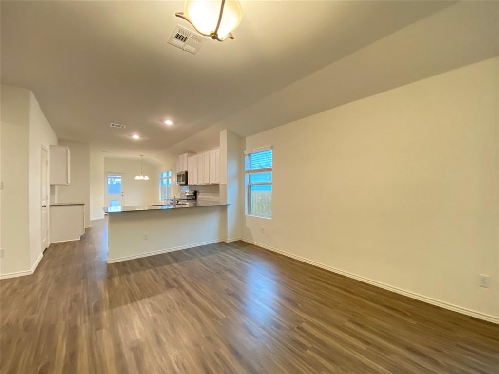 529 Greatest Gift Way Jarrell, TX 76537 - Photo 5 of 22