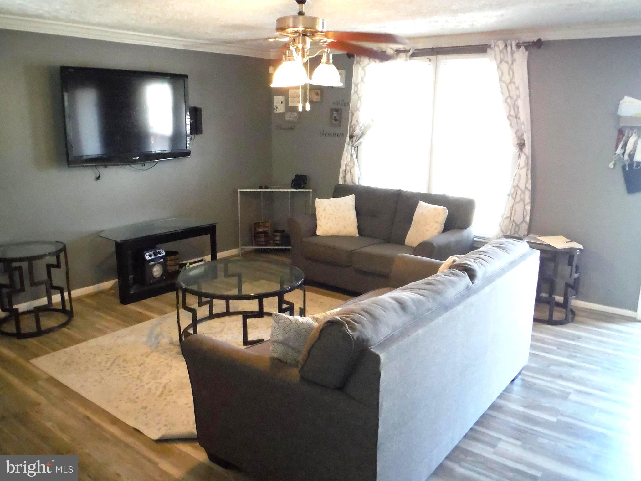 1303 Apple Ridge Court Edgewood, MD 21040 - Photo 7 of 24 Living Room