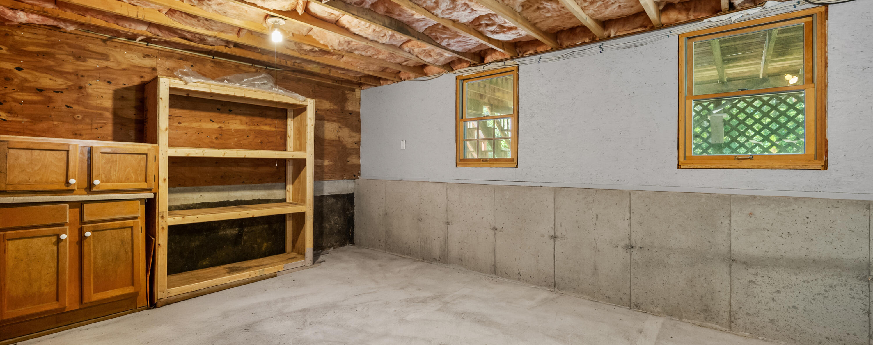 114 Bucks Creek Road Chatham, MA 02633 - Photo 40 of 43 a view of an empty room with a window
