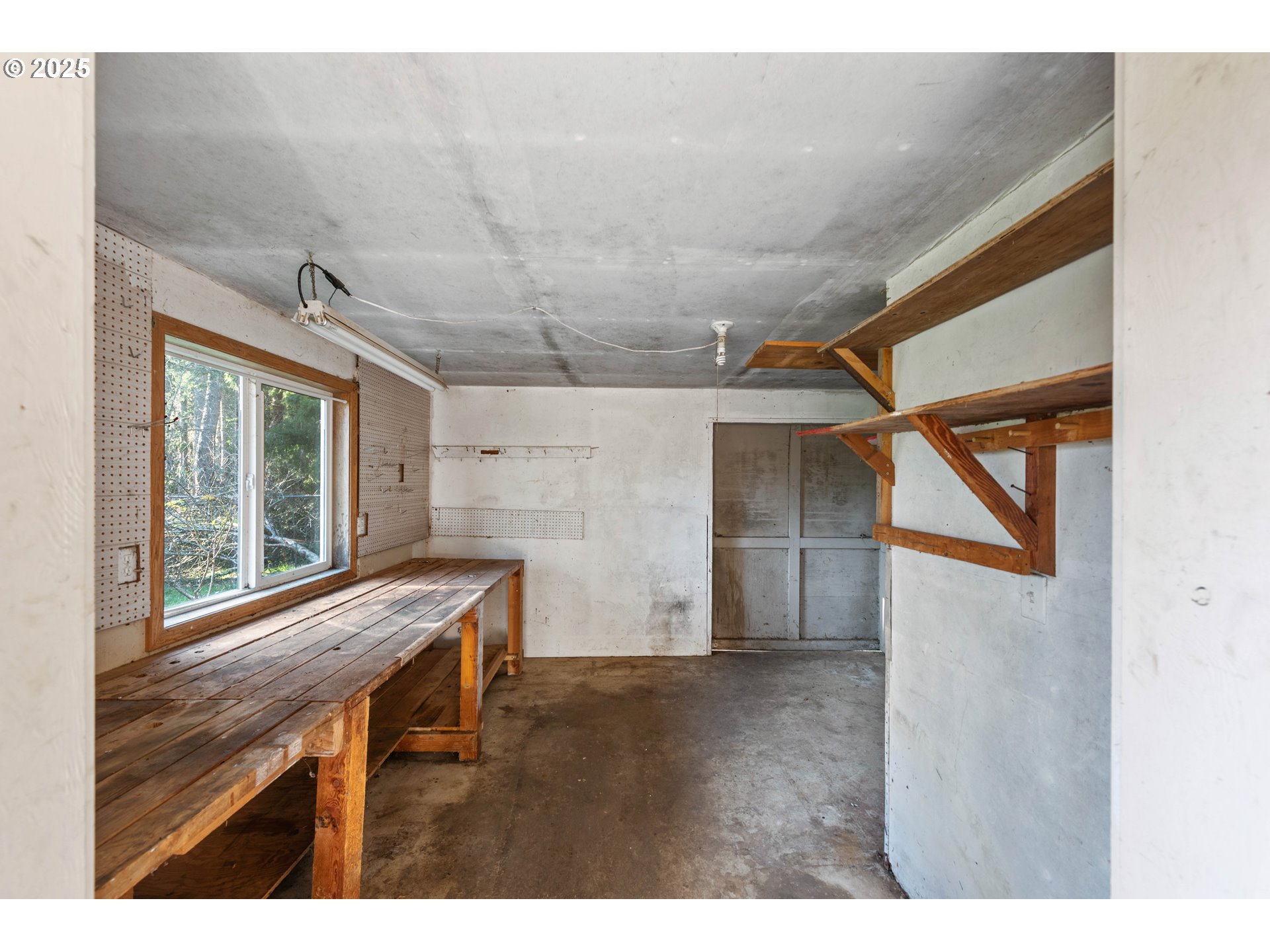 94275 Bono Road Langlois, OR 97450 - Photo 23 of 33