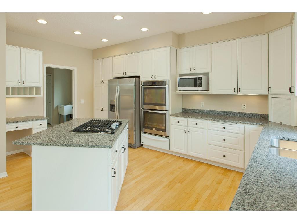 17766 Steading Road Eden Prairie, MN 55347 - Photo 3 of 19 Gallery Image 3