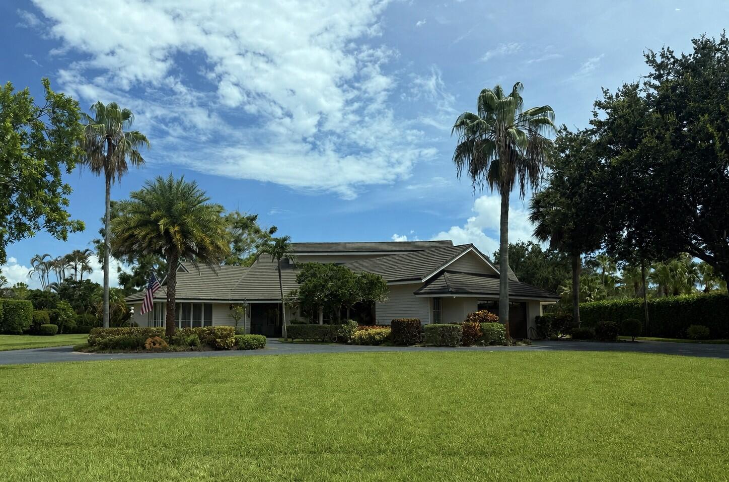 44 Tortoise Lane Jupiter, FL 33469 - Photo 3 of 4 44 Tortoise front2