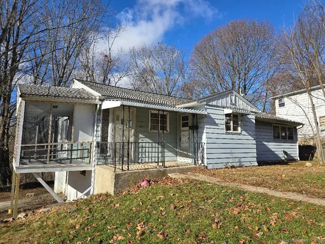 $2,300 | 401 Farmington Avenue, Waterbury, CT 06710