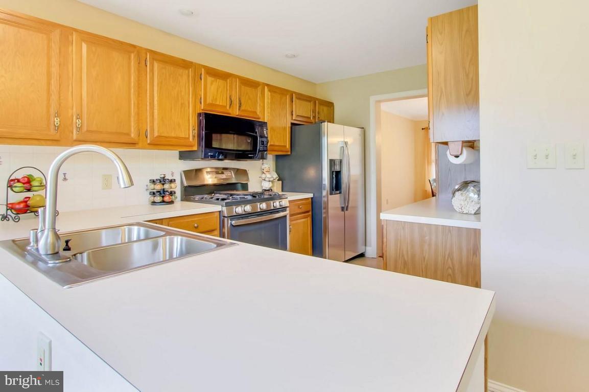 726 Farnum Road Lititz, PA 17543 - Photo 8 of 28