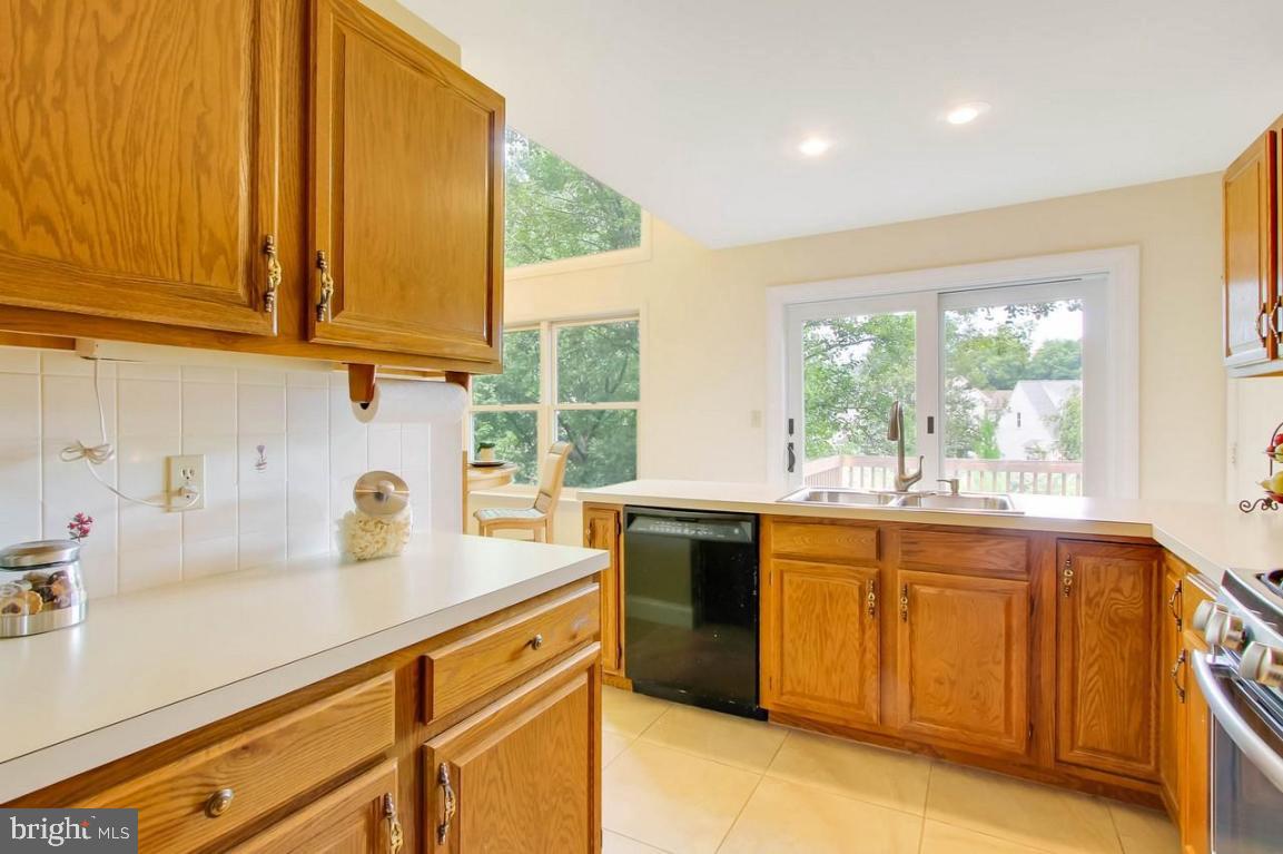 726 Farnum Road Lititz, PA 17543 - Photo 9 of 28
