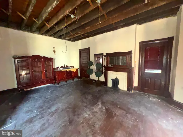 a view of a storage & utility room