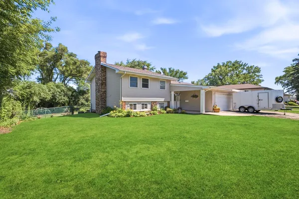 $424,000 | 790 Evergreen Lane, Hoffman Estates, IL 60169