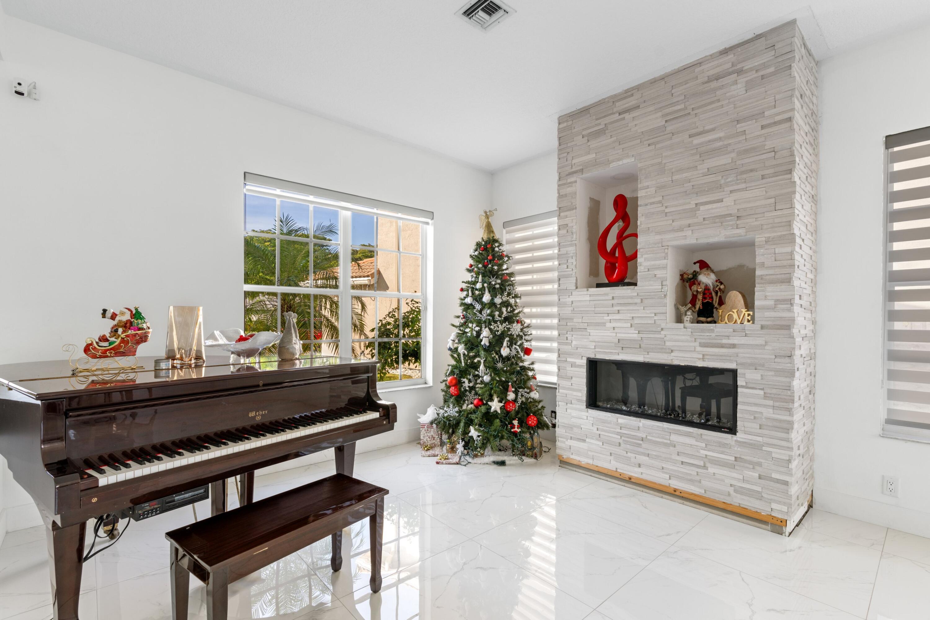 22141 Braddock Place Boca Raton, FL 33428 - Photo 4 of 18 Living Room