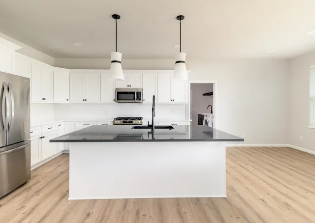 $569,900 | 2535 Water Lily, Sun Prairie, WI 53590