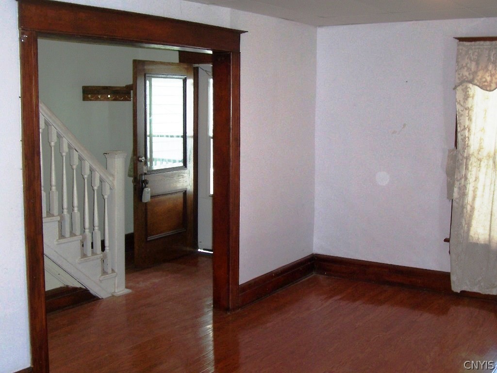 706 1/2 North George Street Rome, NY 13440 - Photo 2 of 22 Entry Foyer Into Living Room