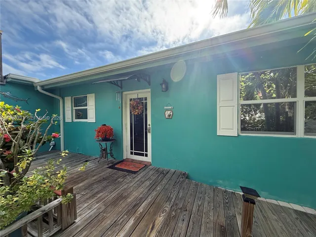 $1,300,000 | 715 Caribbean Drive East, Lower Keys, FL 33042