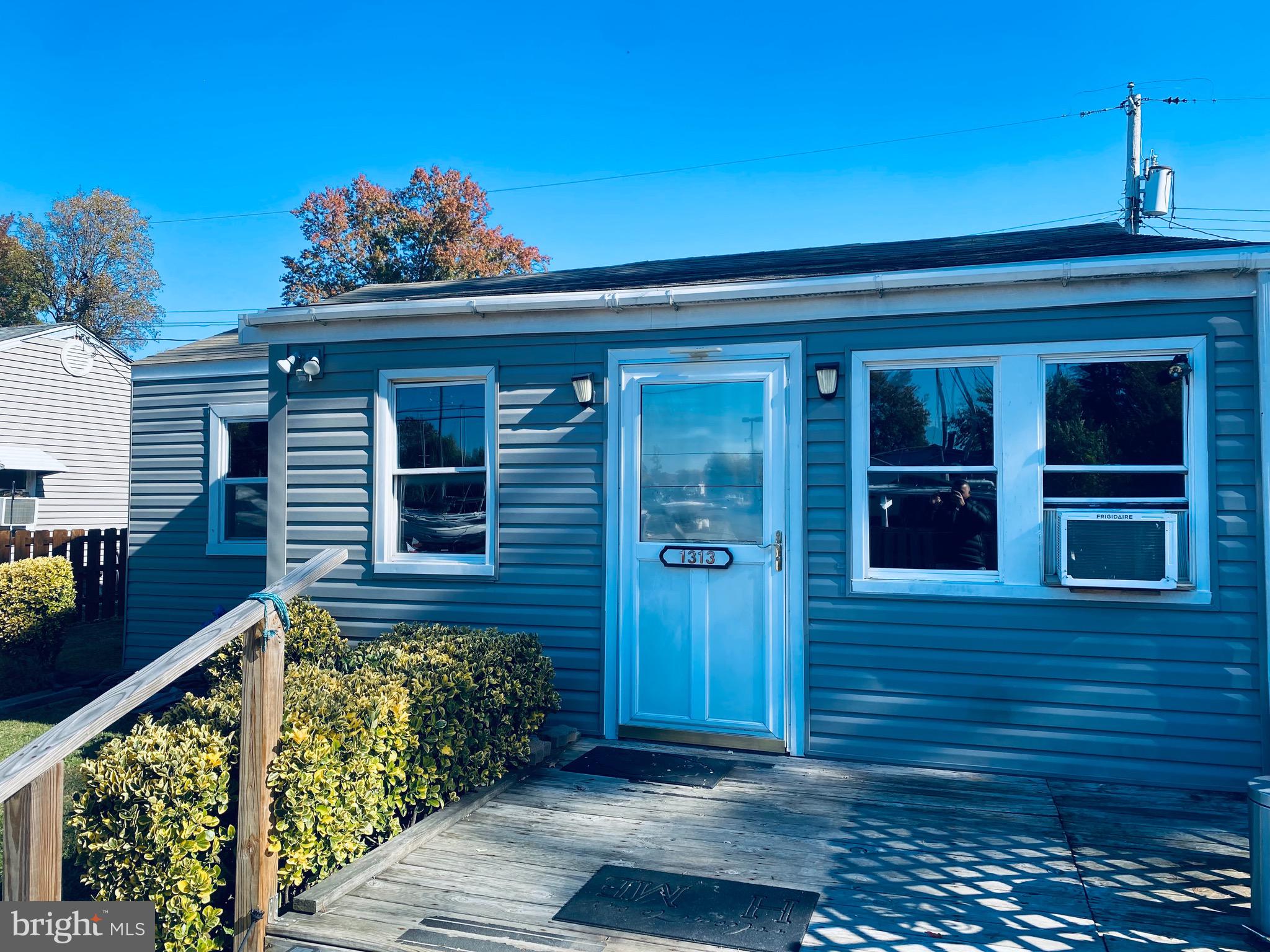 1313 Shore Road Baltimore, MD 21220 - Photo 3 of 13