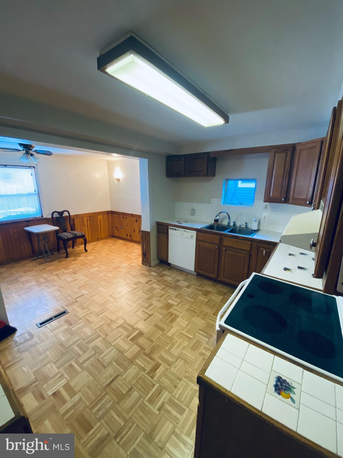 1313 Shore Road Baltimore, MD 21220 - Photo 10 of 13