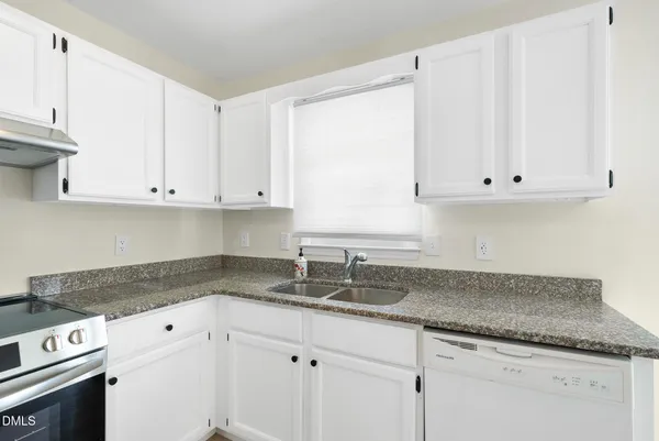 $2,200 | 6108 New Market Way, Raleigh, NC 27609