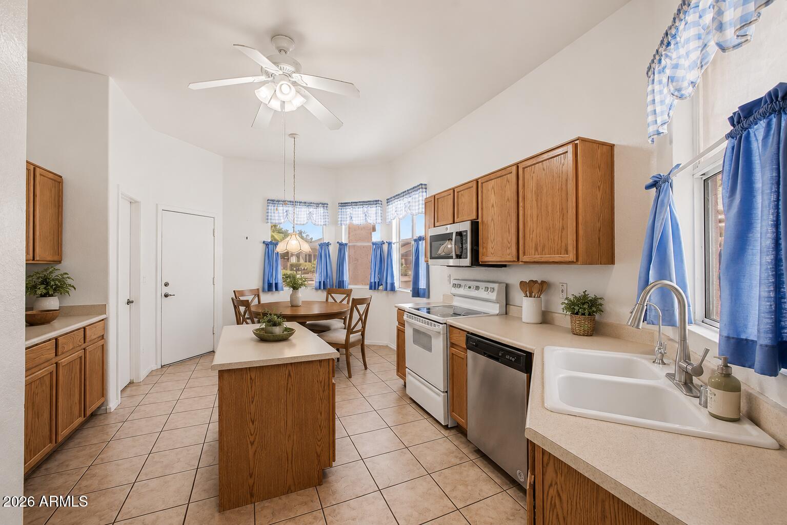 9733 West Mountain View Road Peoria, AZ 85345 - Photo 11 of 35 ChatGPT Image Jul 7, 2026, 10_44_19 AM
