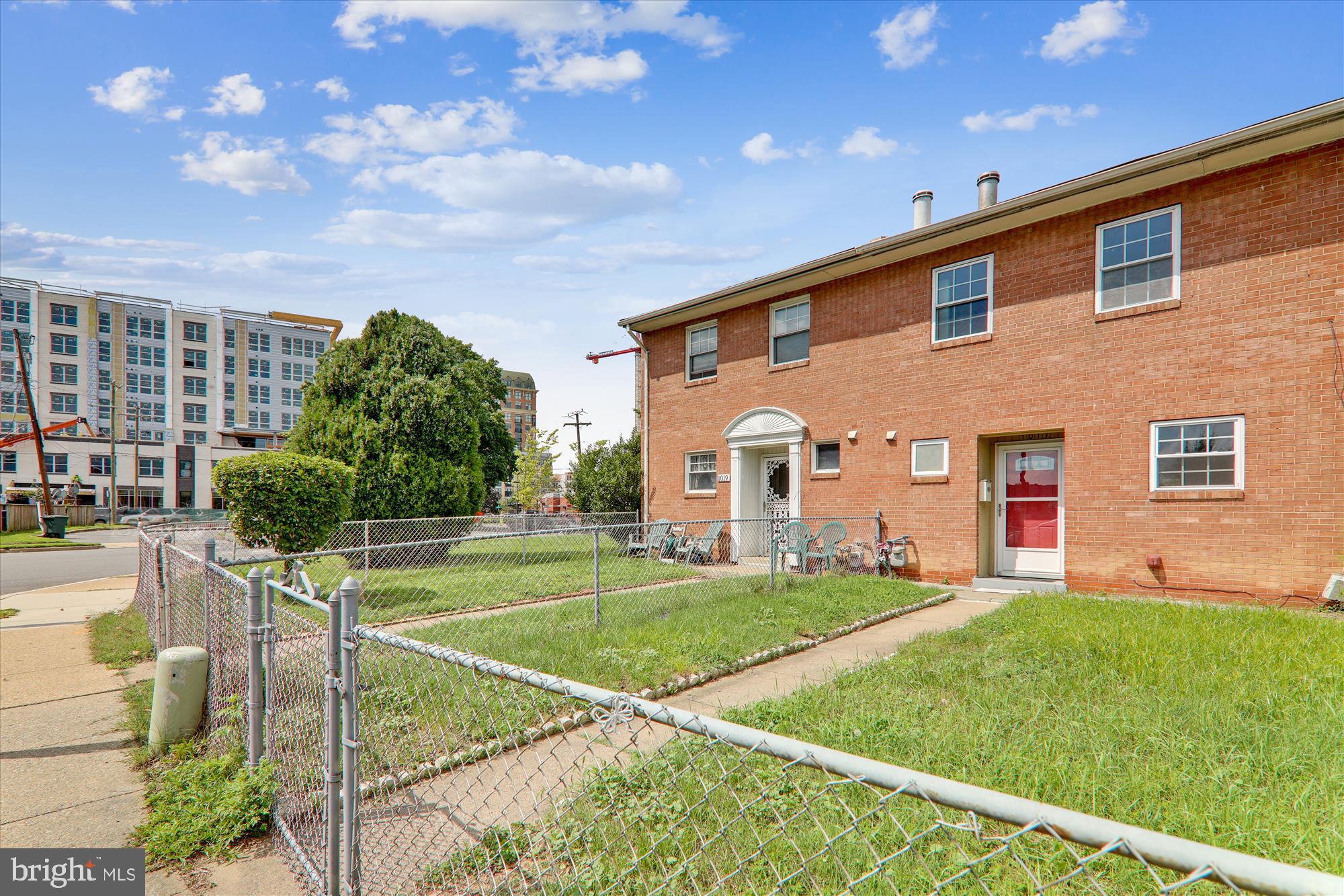 1017 First Street Alexandria, VA 22314 - Photo 1 of 30
