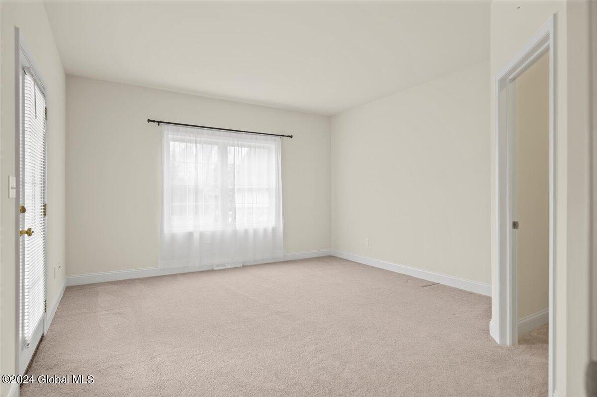 9 Friebel Road Albany, NY 12208 - Photo 12 of 33 12-FJD_8464