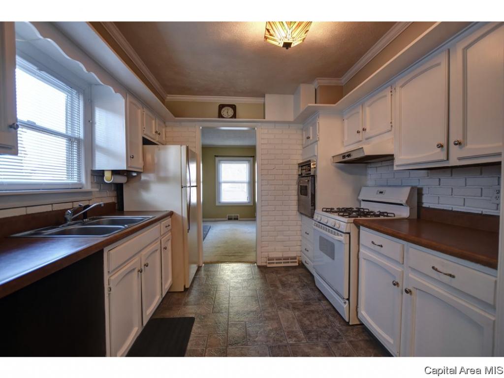 514 Kern Street Springfield, IL 62703 - Photo 5 of 35