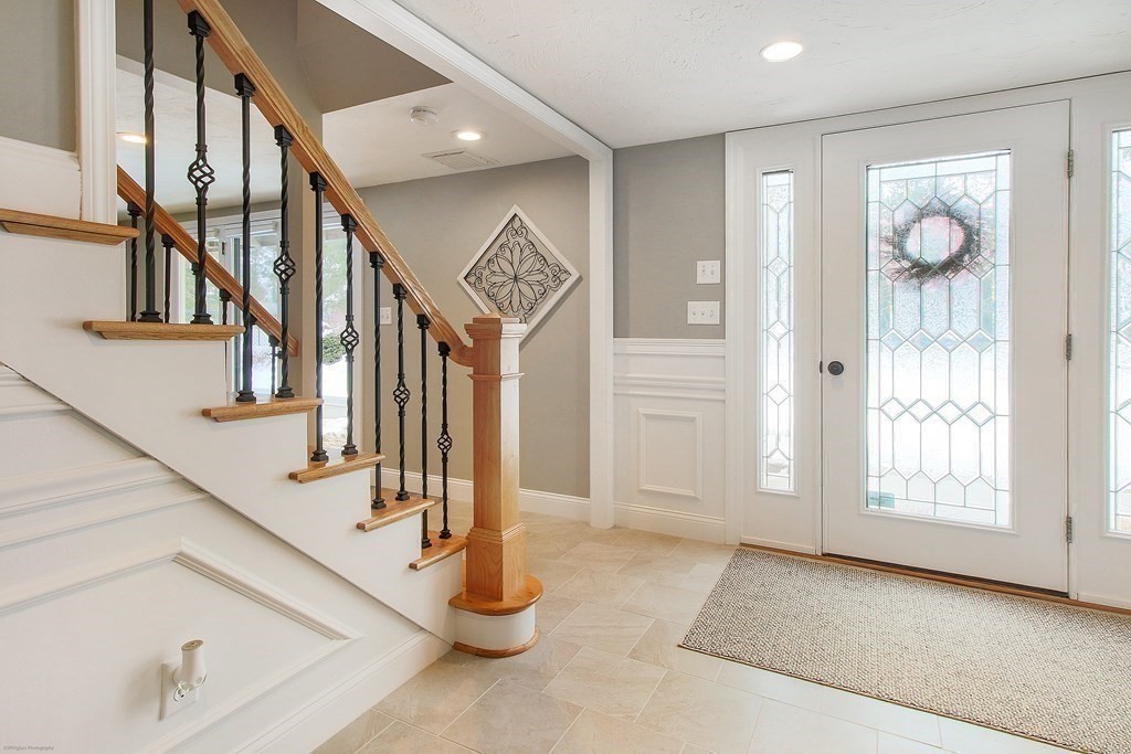 202 Ruggles Street Westborough, MA 01581 - Photo 18 of 41 Gallery Image 18