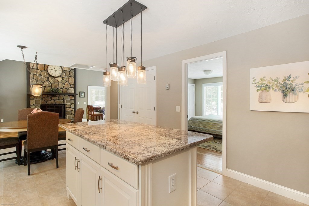 202 Ruggles Street Westborough, MA 01581 - Photo 4 of 41 Gallery Image 4