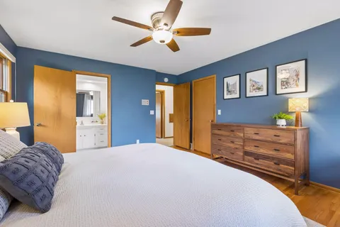 $975,000 | 7401 West Shore Drive, Edina, MN 55435