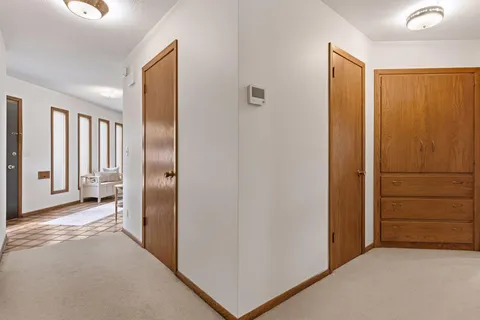 $975,000 | 7401 West Shore Drive, Edina, MN 55435