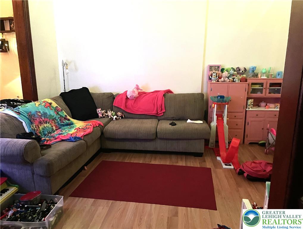 913 High Street Bethlehem, PA 18018 - Photo 3 of 7