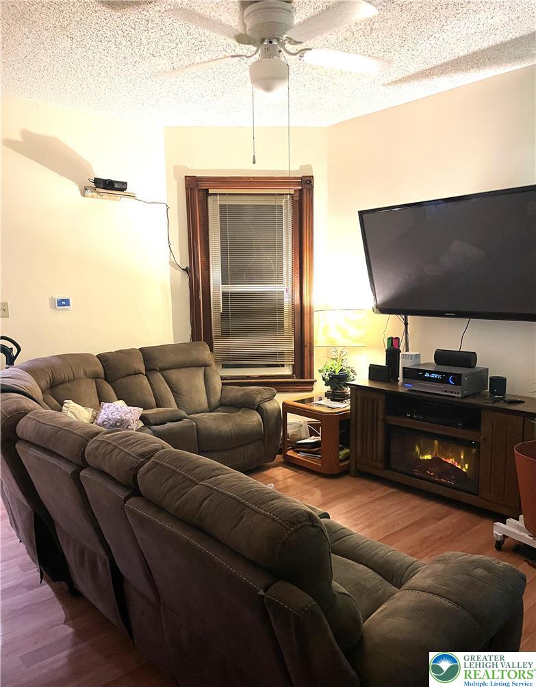 913 High Street Bethlehem, PA 18018 - Photo 4 of 7