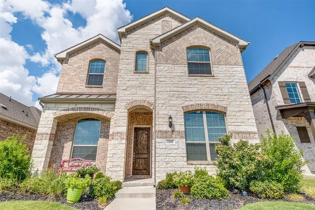 $3,600 | 1521 Buckeye Trail, Garland, TX 75042