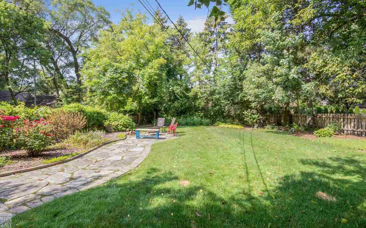 847 Washington Road Grosse Pointe, MI 48230 - Photo 29 of 30 31327820-28.JPG