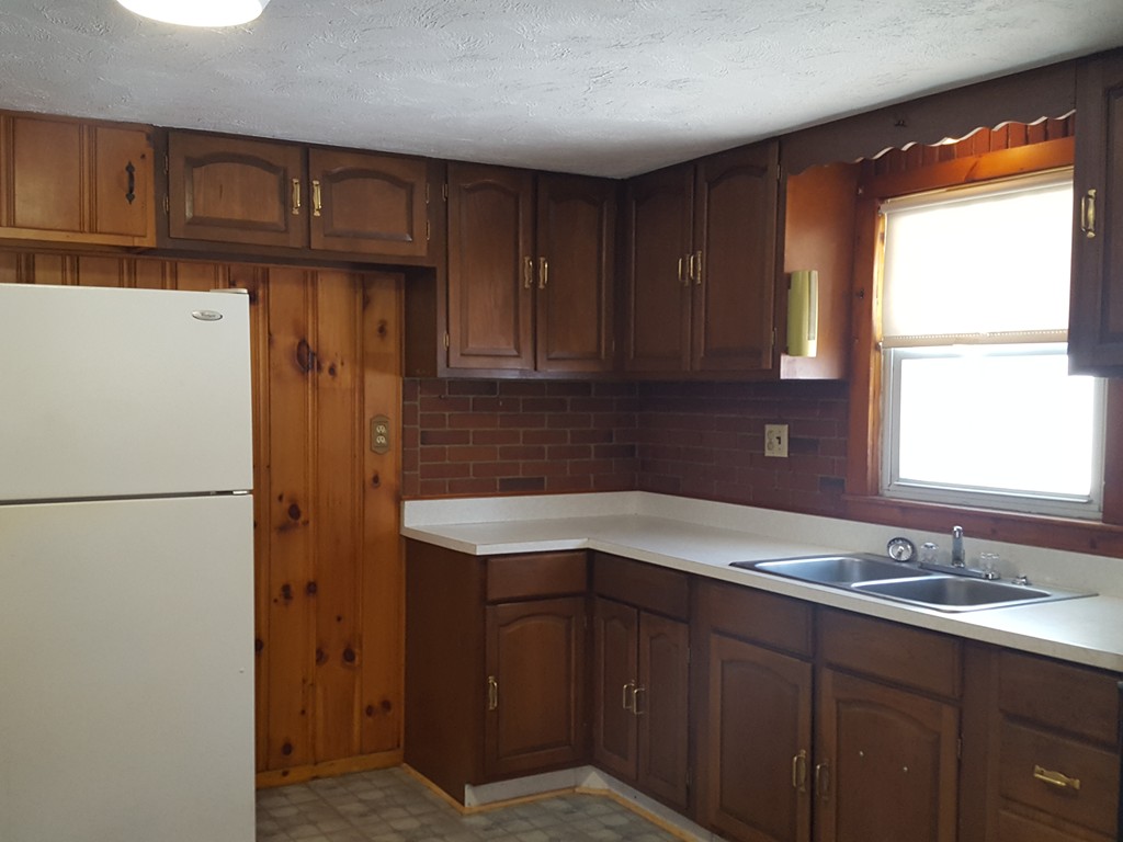 18 Mayflower Road Leicester, MA 01524 - Photo 6 of 17 Gallery Image 6