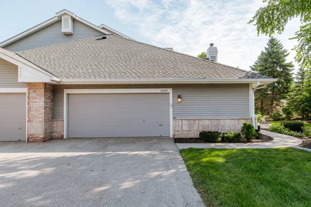 $350,000 | 14128 Waterford Square Drive, New Berlin, WI 53151
