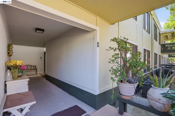 $400,000 | 1732 Oakmont Drive, Unit 4, Walnut Creek, CA 94595