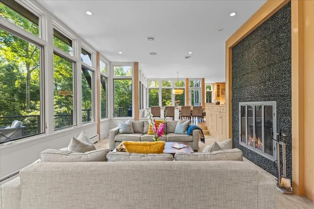 $2,095,000 | 961 Little River Farm Road, Stowe, VT 05672