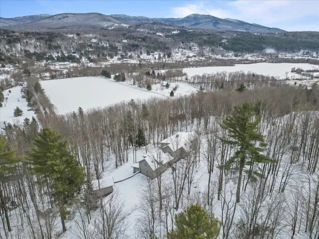 $2,095,000 | 961 Little River Farm Road, Stowe, VT 05672