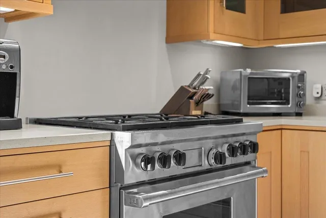 $2,095,000 | 961 Little River Farm Road, Stowe, VT 05672