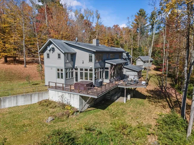 $2,095,000 | 961 Little River Farm Road, Stowe, VT 05672