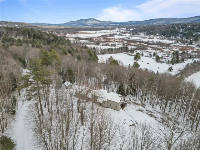 $2,095,000 | 961 Little River Farm Road, Stowe, VT 05672