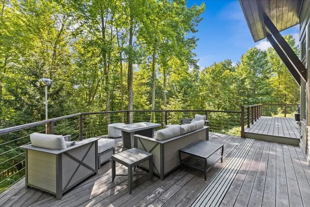 $2,095,000 | 961 Little River Farm Road, Stowe, VT 05672