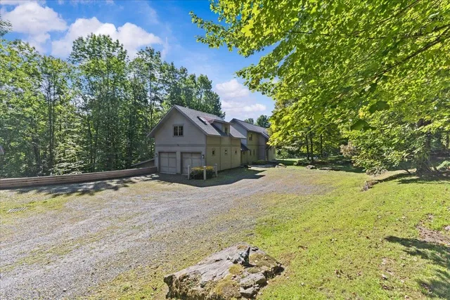 $2,095,000 | 961 Little River Farm Road, Stowe, VT 05672