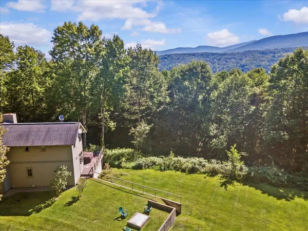 $1,995,000 | 961 Little River Farm Road, Stowe, VT 05672