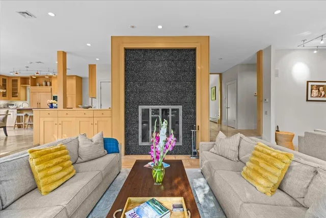 $2,095,000 | 961 Little River Farm Road, Stowe, VT 05672