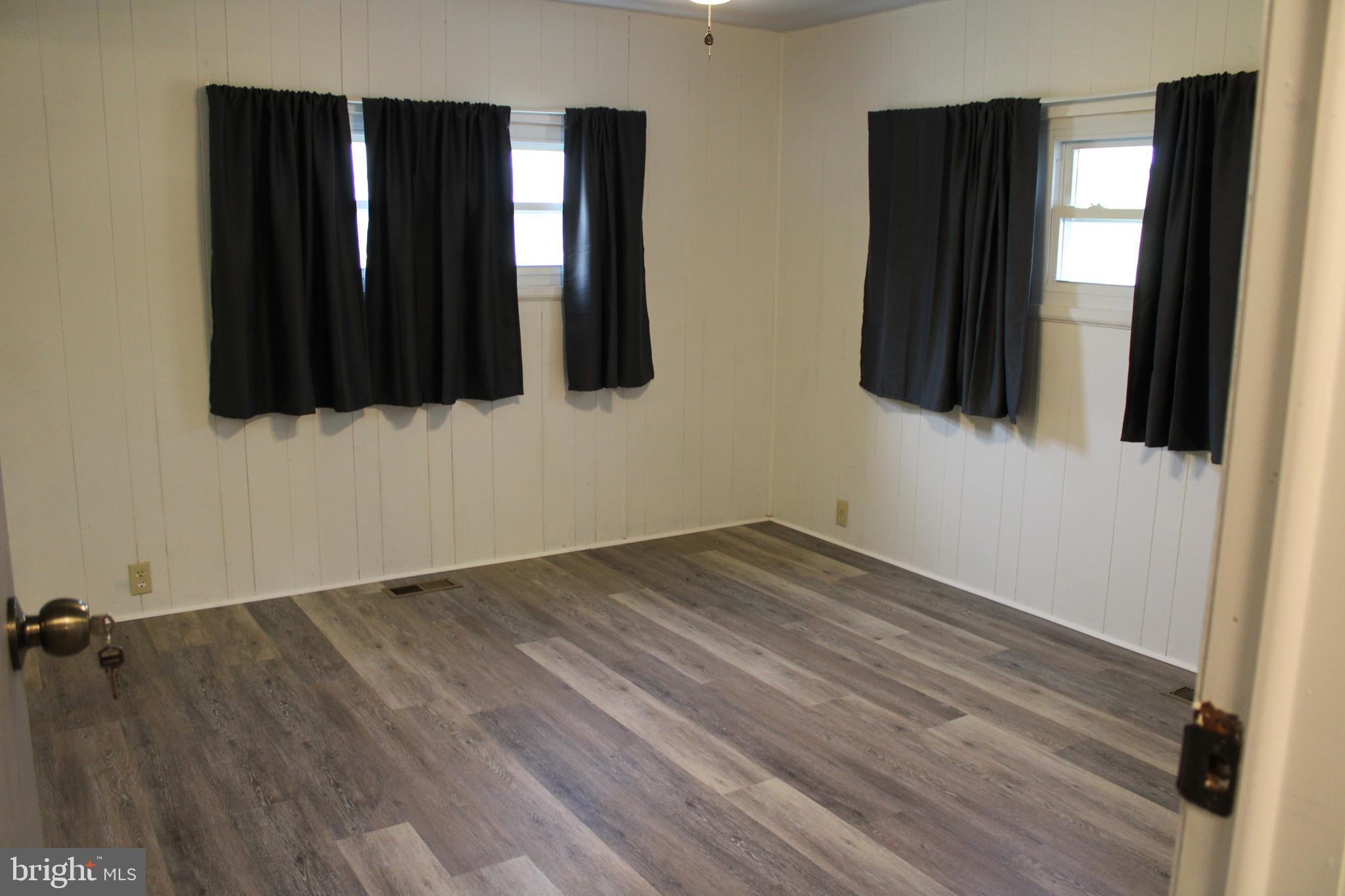 3730 Hunting Creek Road Huntingtown, MD 20639 - Photo 14 of 28 Master bedroom
