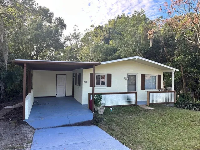 $1,500 | 240 East Howry Avenue, Deland, FL 32724