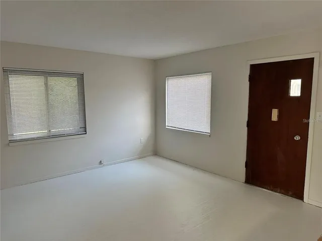 $1,500 | 240 East Howry Avenue, Deland, FL 32724